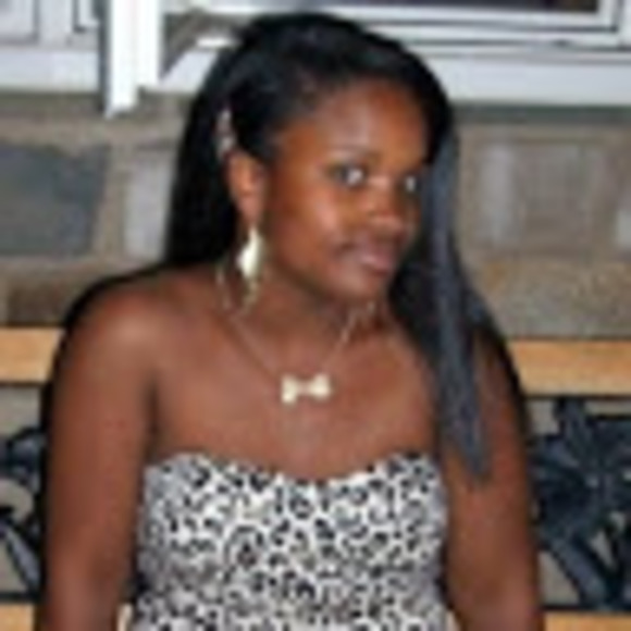 Meet your Posher, Monica - Picture 1 of 1